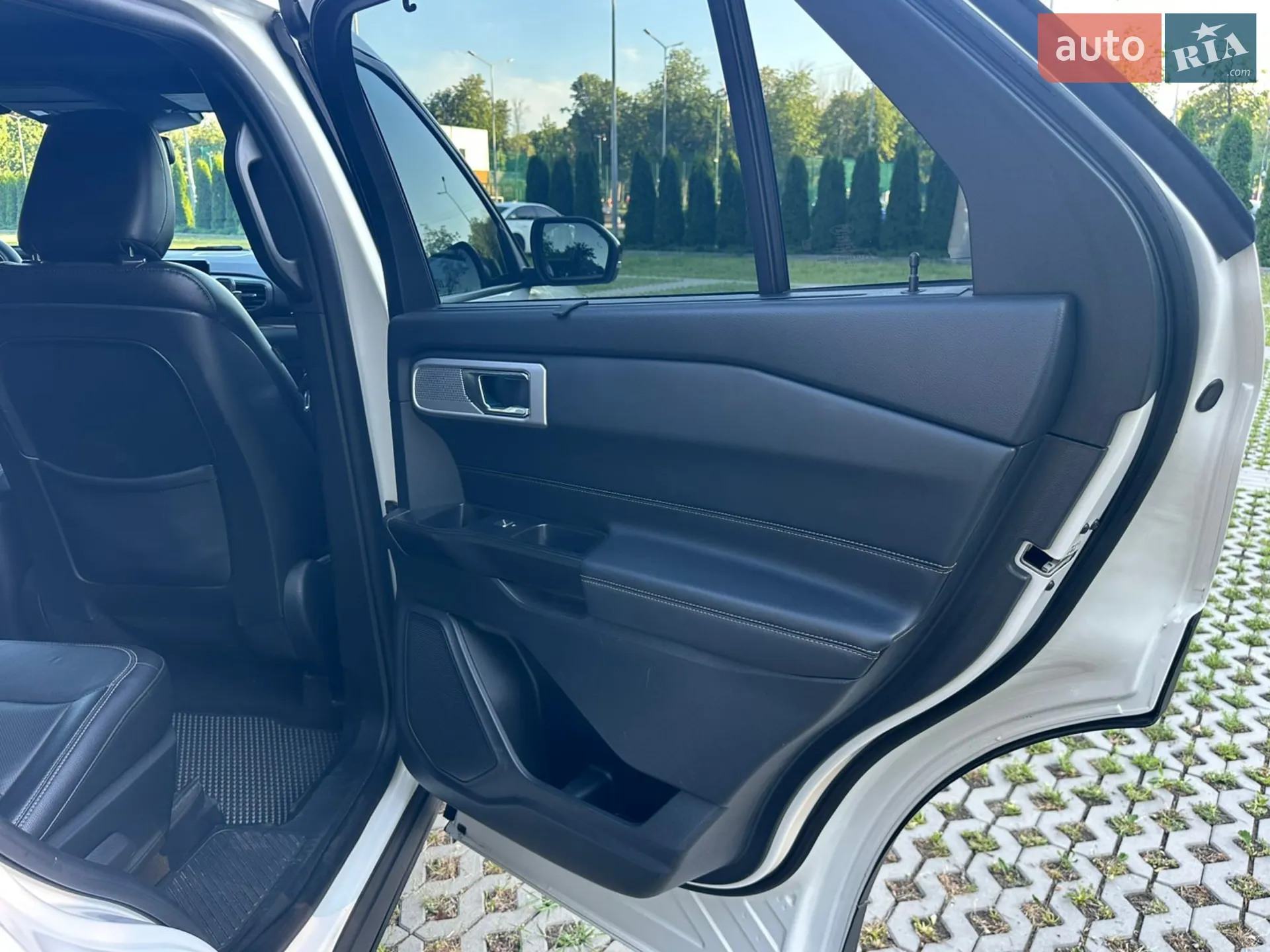 2020 Ford Explorer - мініатюра 38
