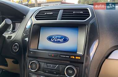 Внедорожник / Кроссовер Ford Explorer 2016 в 