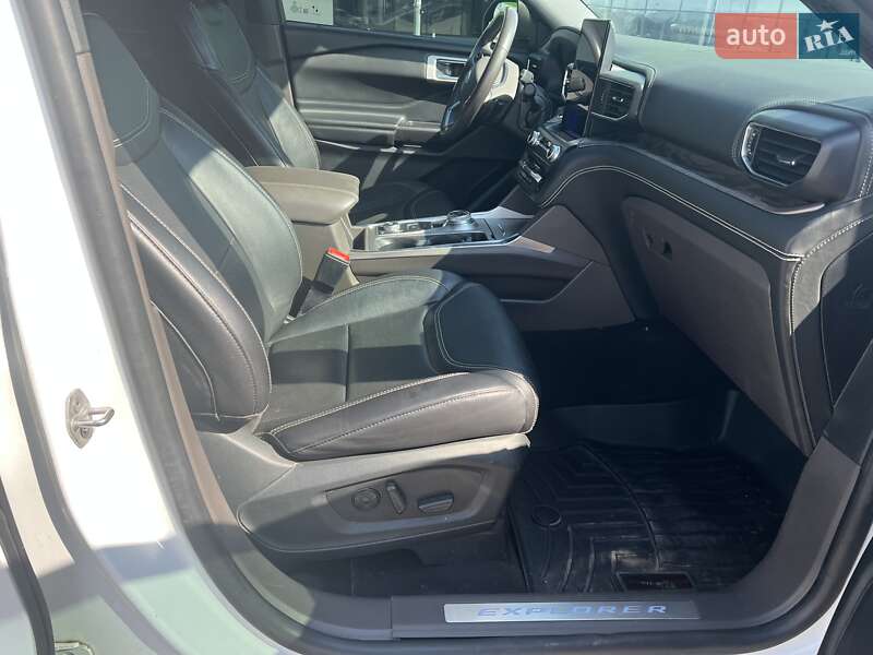 Внедорожник / Кроссовер Ford Explorer 2019 в Киеве