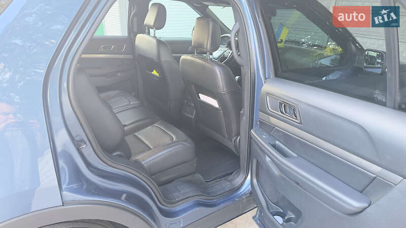 Внедорожник / Кроссовер Ford Explorer 2018 в Виннице