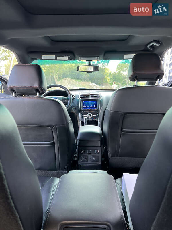 Позашляховик / Кросовер Ford Explorer 2016 в Івано-Франківську
