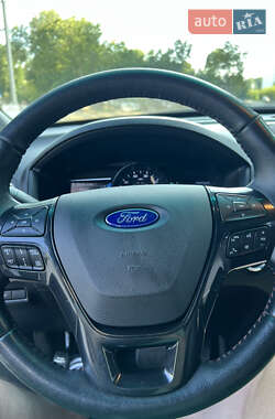 Внедорожник / Кроссовер Ford Explorer 2016 в Ивано-Франковске