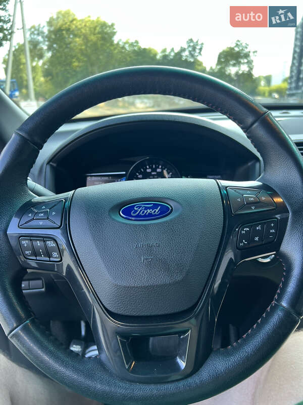 Позашляховик / Кросовер Ford Explorer 2016 в Івано-Франківську