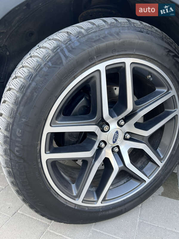 Позашляховик / Кросовер Ford Explorer 2016 в Івано-Франківську