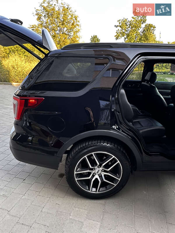 Позашляховик / Кросовер Ford Explorer 2016 в Івано-Франківську