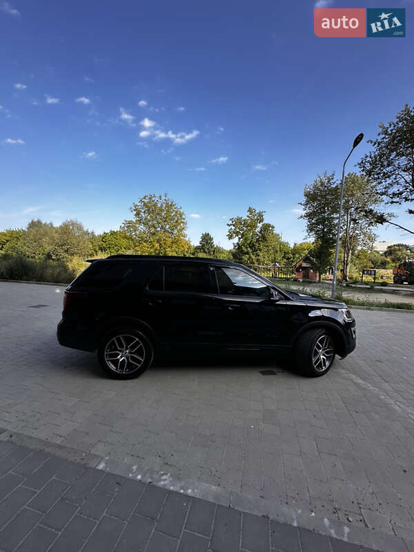 Позашляховик / Кросовер Ford Explorer 2016 в Івано-Франківську