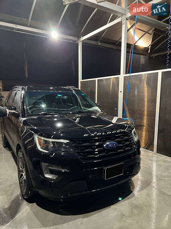 Позашляховик / Кросовер Ford Explorer 2016 в Івано-Франківську