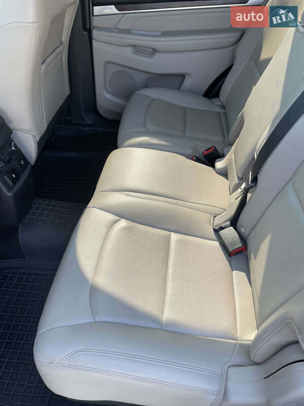 Внедорожник / Кроссовер Ford Explorer 2018 в Львове