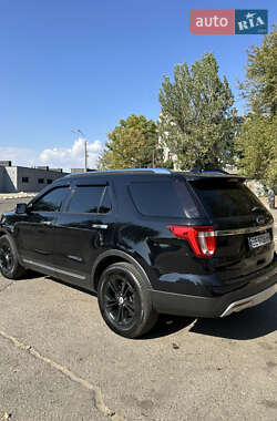 Позашляховик / Кросовер Ford Explorer 2016 в 