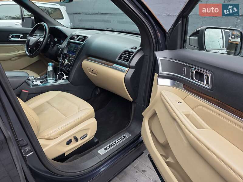 Внедорожник / Кроссовер Ford Explorer 2016 в Киеве