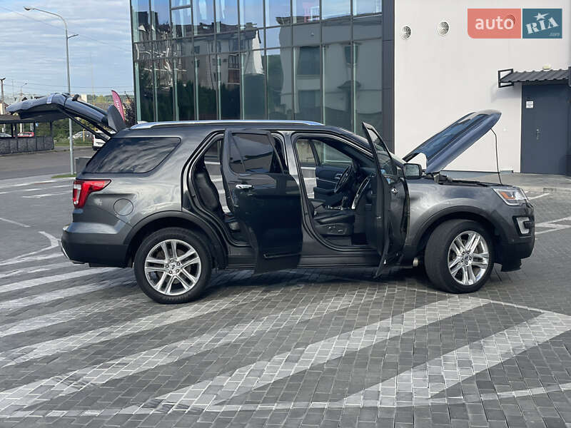 Позашляховик / Кросовер Ford Explorer 2016 в Рівному