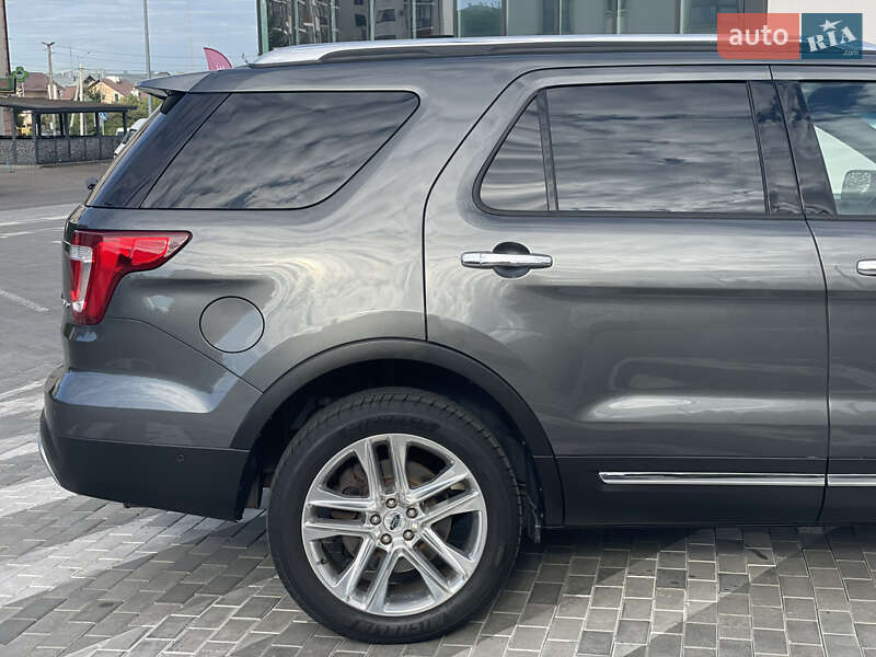 Позашляховик / Кросовер Ford Explorer 2016 в Рівному