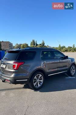 Внедорожник / Кроссовер Ford Explorer 2018 в Каменец-Подольском