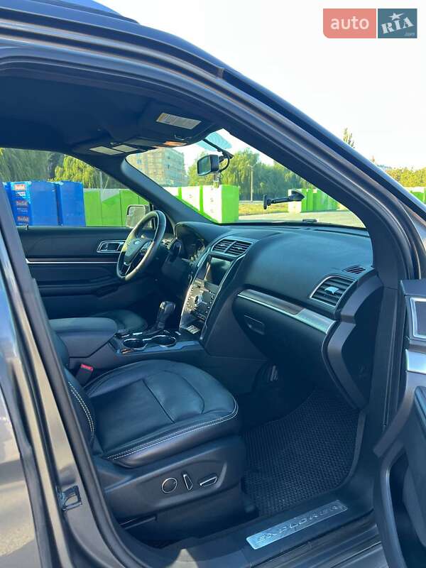 Внедорожник / Кроссовер Ford Explorer 2018 в Каменец-Подольском