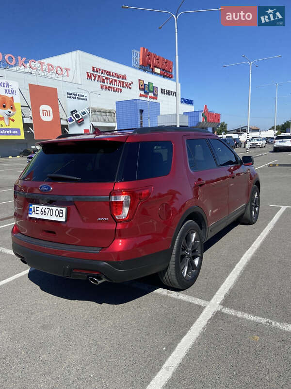 Позашляховик / Кросовер Ford Explorer 2018 в Дніпрі