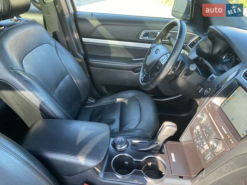 Внедорожник / Кроссовер Ford Explorer 2017 в Ковеле