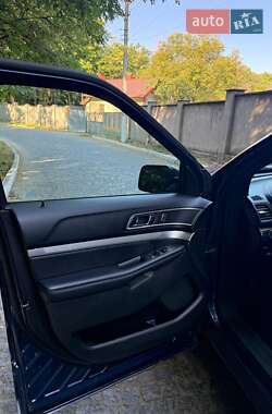 Внедорожник / Кроссовер Ford Explorer 2016 в 