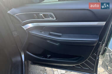 Внедорожник / Кроссовер Ford Explorer 2016 в 