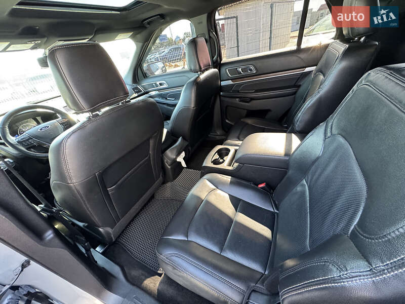 Позашляховик / Кросовер Ford Explorer 2018 в Києві