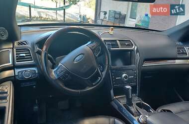 Внедорожник / Кроссовер Ford Explorer 2018 в 