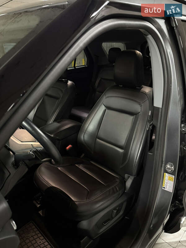 Внедорожник / Кроссовер Ford Explorer 2021 в Тернополе