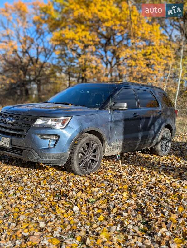 Внедорожник / Кроссовер Ford Explorer 2018 в Полтаве