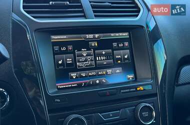 Внедорожник / Кроссовер Ford Explorer 2016 в 