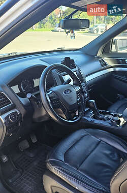 Внедорожник / Кроссовер Ford Explorer 2017 в 