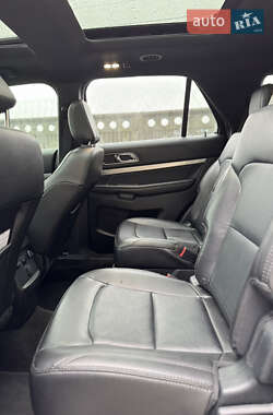Внедорожник / Кроссовер Ford Explorer 2018 в 