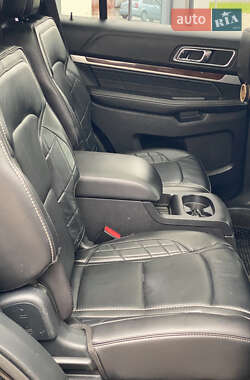 Внедорожник / Кроссовер Ford Explorer 2017 в 