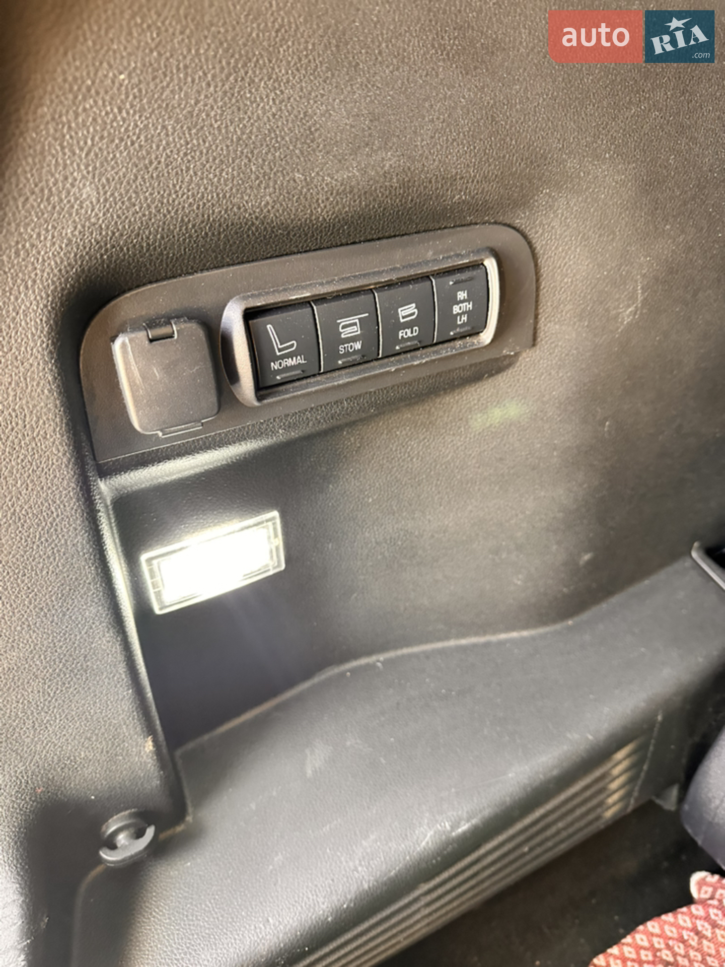 2016 Ford Explorer - мініатюра 11