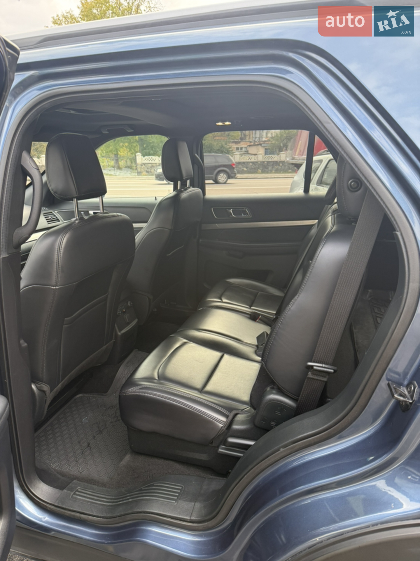 2019 Ford Explorer - мініатюра 18