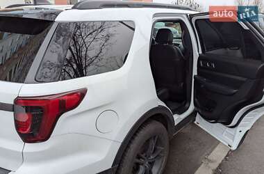 Внедорожник / Кроссовер Ford Explorer 2019 в 