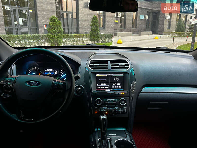 Внедорожник / Кроссовер Ford Explorer 2015 в Киеве