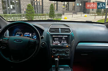 Внедорожник / Кроссовер Ford Explorer 2015 в 