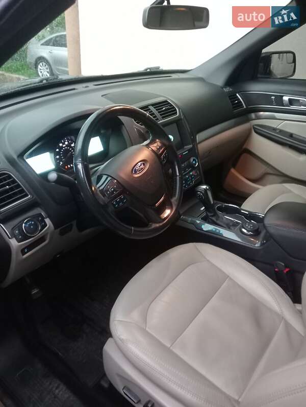 Внедорожник / Кроссовер Ford Explorer 2017 в Черкассах