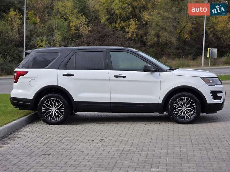 Внедорожник / Кроссовер Ford Explorer 2016 в Тернополе