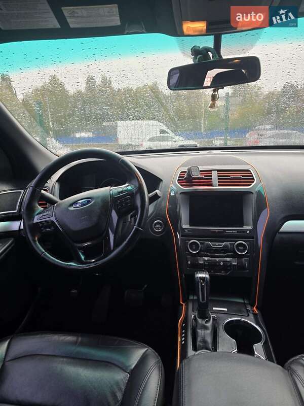 Позашляховик / Кросовер Ford Explorer 2016 в Києві