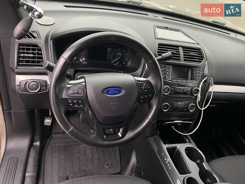 Позашляховик / Кросовер Ford Explorer 2017 в Києві фото 43 Позашляховик / Кросовер Ford Explorer 2017 в Києві