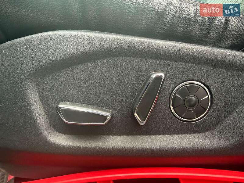 Позашляховик / Кросовер Ford Explorer 2015 в Києві