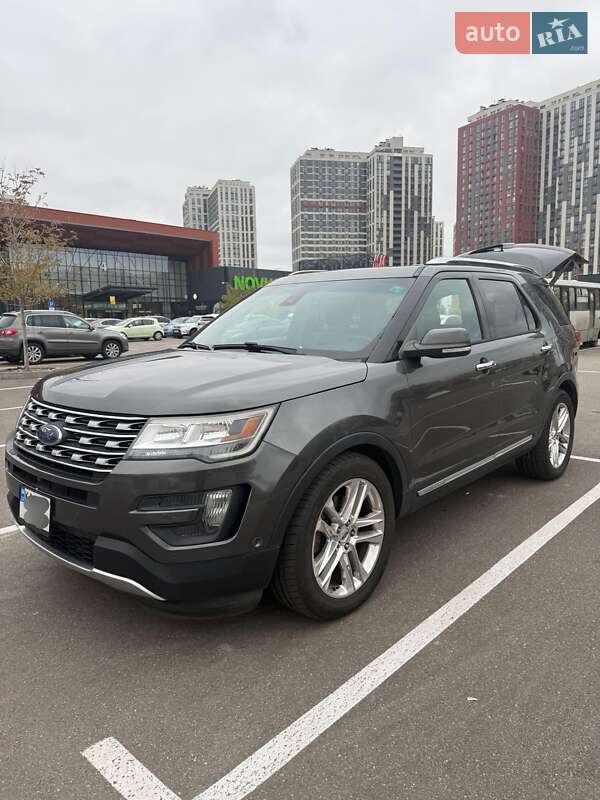 Позашляховик / Кросовер Ford Explorer 2015 в Києві
