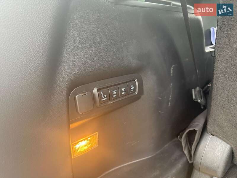 Позашляховик / Кросовер Ford Explorer 2015 в Києві