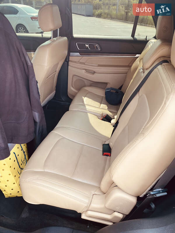 Внедорожник / Кроссовер Ford Explorer 2015 в Виннице фото 3 Внедорожник / Кроссовер Ford Explorer 2015 в Виннице