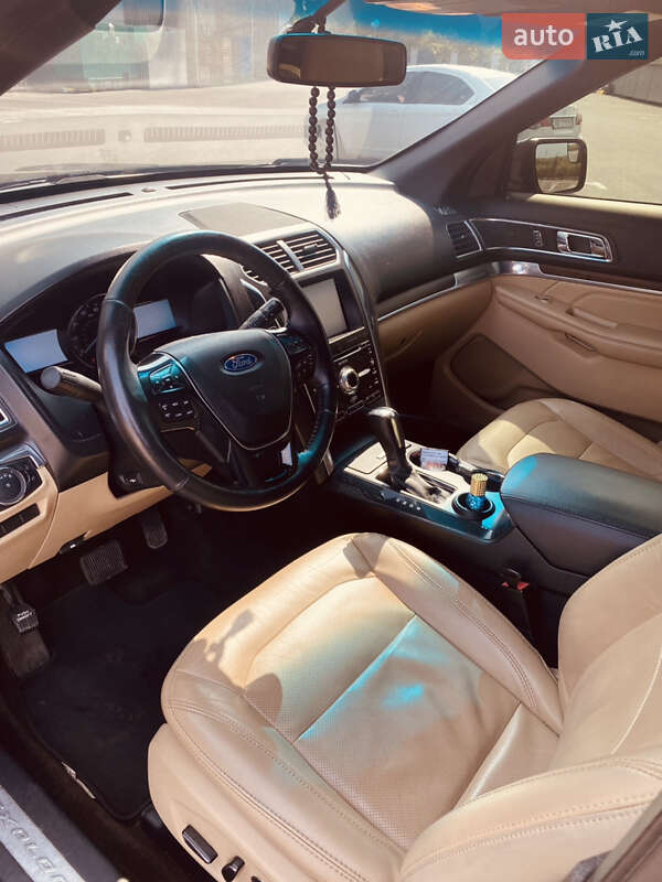 Внедорожник / Кроссовер Ford Explorer 2015 в Виннице фото 8 Внедорожник / Кроссовер Ford Explorer 2015 в Виннице