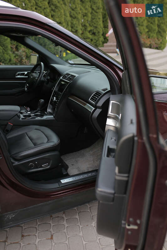 Внедорожник / Кроссовер Ford Explorer 2018 в Кременце