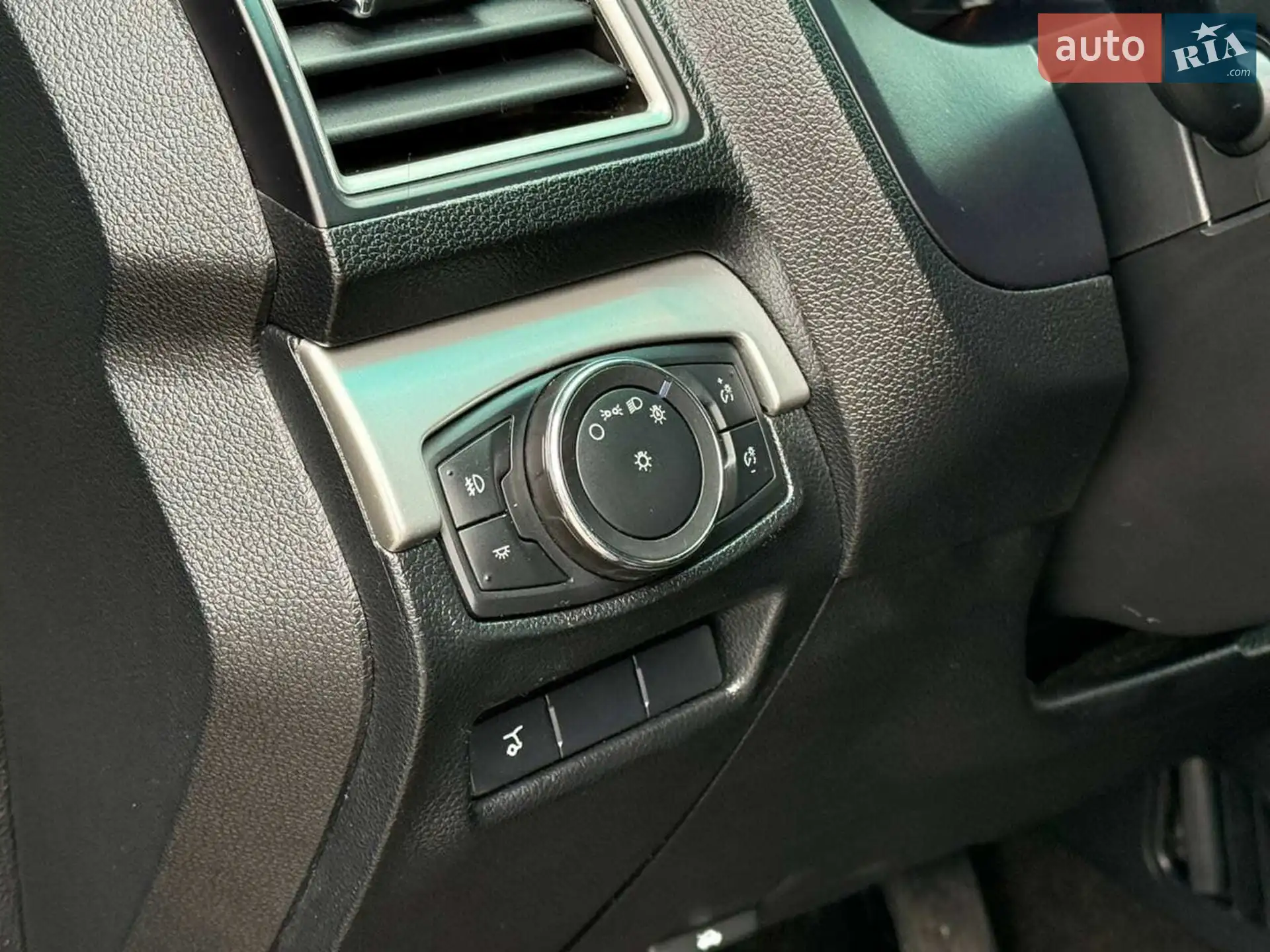 2016 Ford Explorer - мініатюра 11