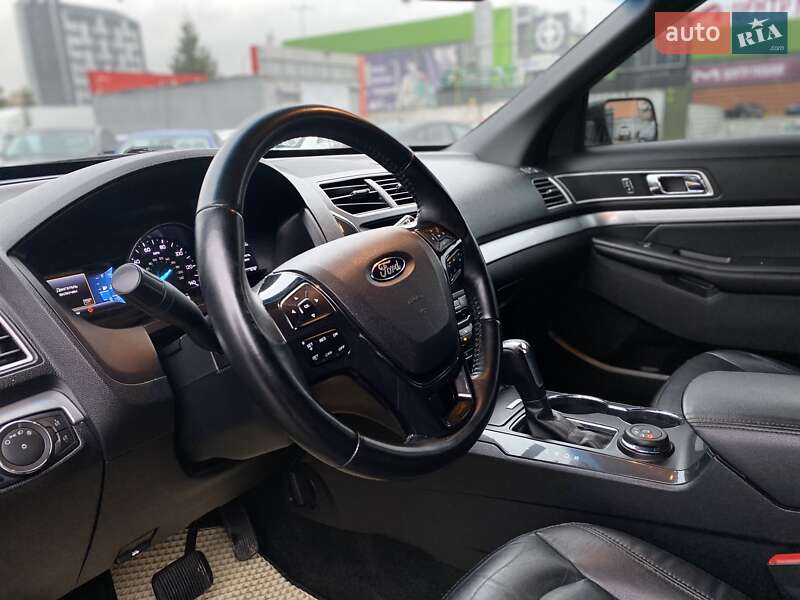 Внедорожник / Кроссовер Ford Explorer 2016 в Киеве