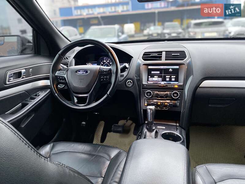Внедорожник / Кроссовер Ford Explorer 2016 в Киеве