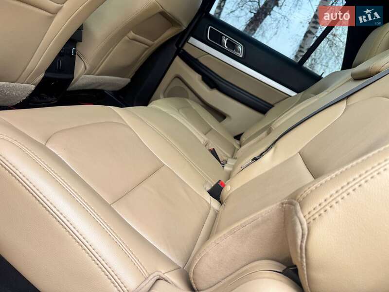 Внедорожник / Кроссовер Ford Explorer 2017 в Ахтырке