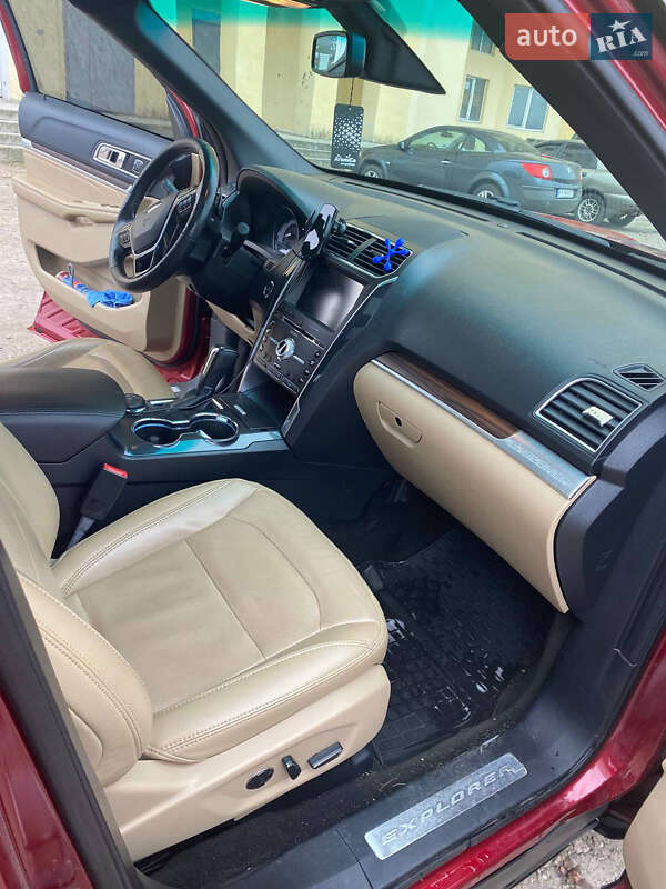 Внедорожник / Кроссовер Ford Explorer 2016 в Киеве фото 8 Внедорожник / Кроссовер Ford Explorer 2016 в Киеве